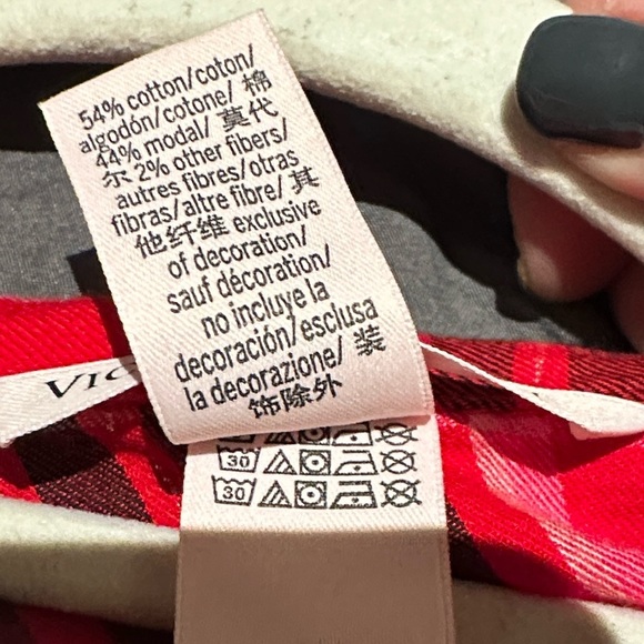 Victoria's Secret Flannel Long Pajama Set Size S - Picture 5 of 5